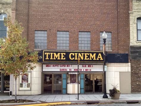 oshkosh movie theater